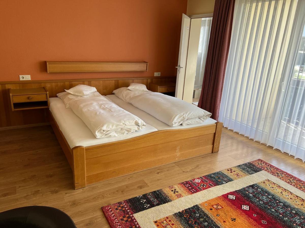 Hotel Schwan Hugelsheim Bagian luar foto